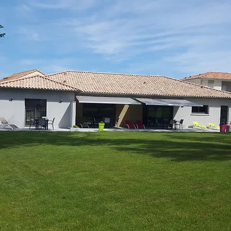 La Vertabelle فندق مبيت وإفطار 4*